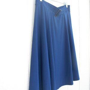 Super cute navy blue skirt
